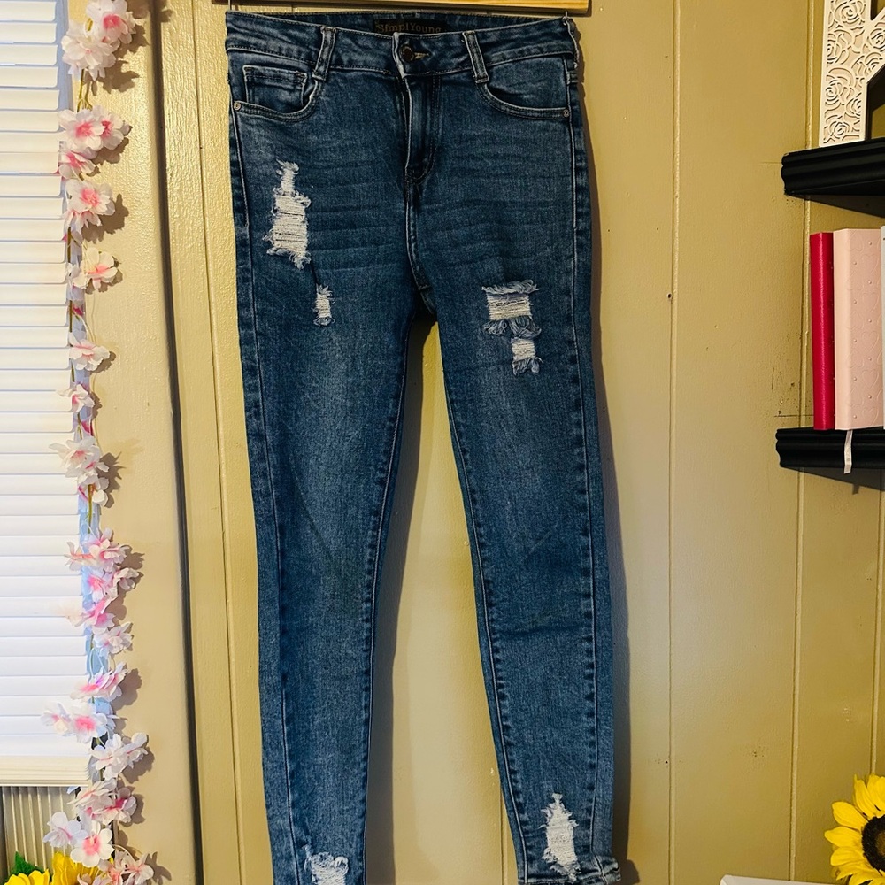 Classic Distressed Skinny Jeans in Blue